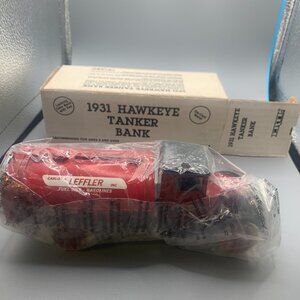 1:34 Ertl 1931 Hawkeye Carlos R Leffner Tanker Locking Bank WITH BOX